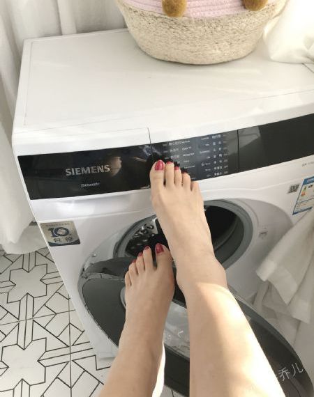 丝袜美腿免费AV_4K电影在线看